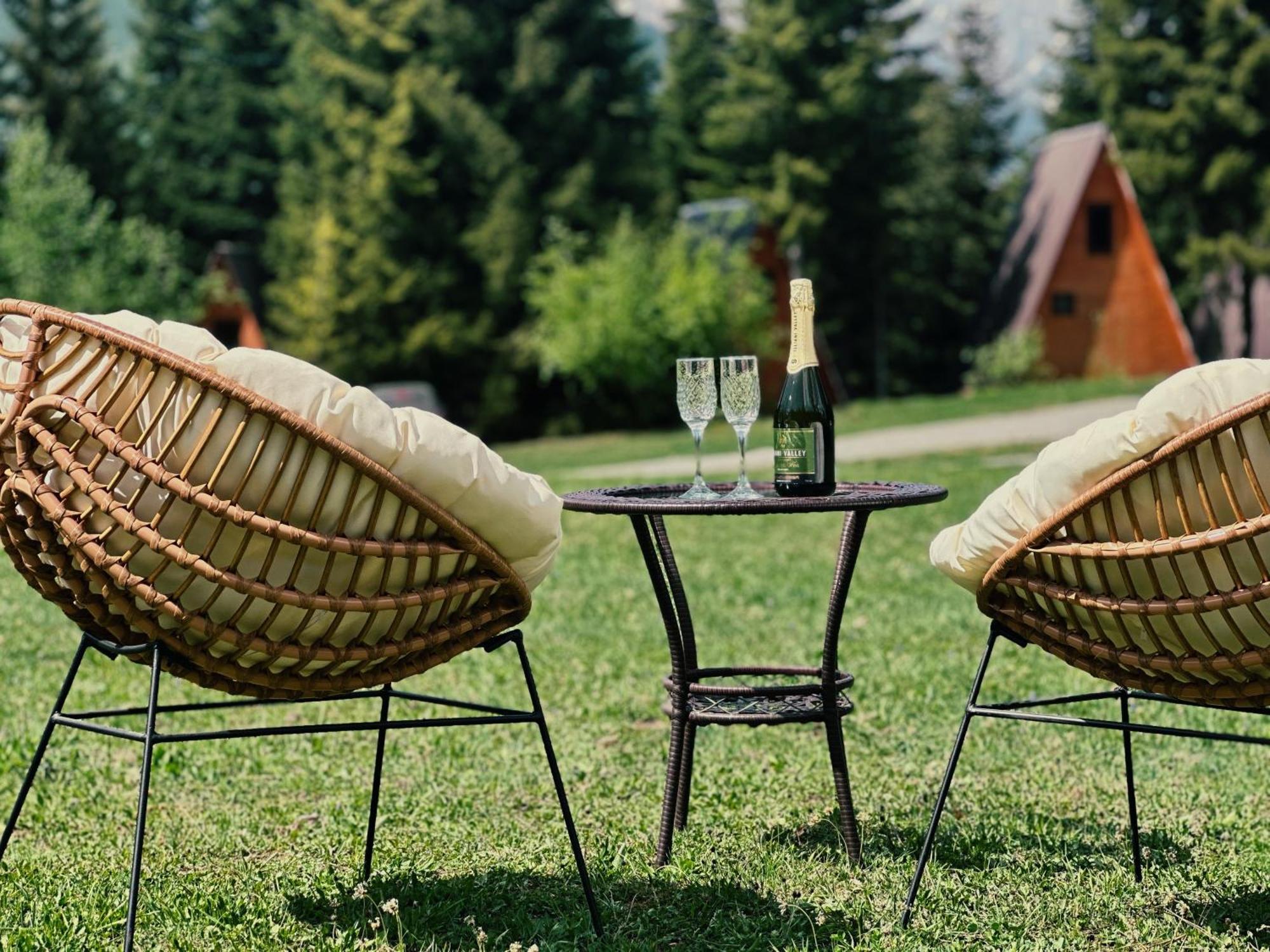 Bude Mestia Cottages Екстериор снимка
