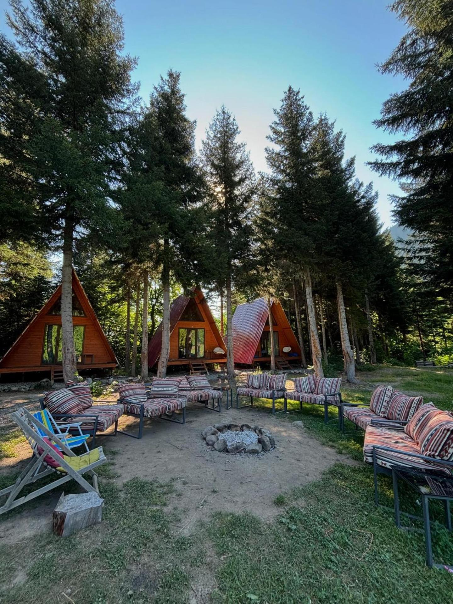Bude Mestia Cottages Екстериор снимка